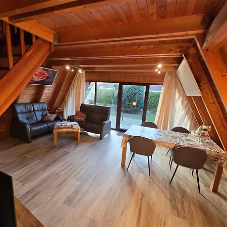 Semesterbostad Haus Blume